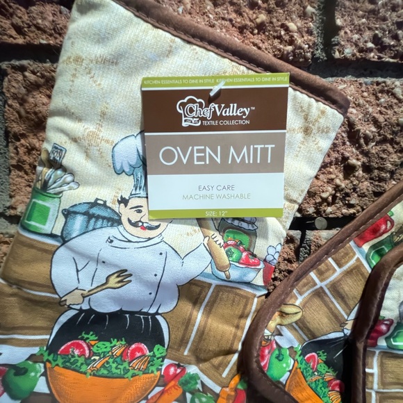 3~Pcs Chef 100% Cotton Kitchen Sets: 1~Oven Mitt, & 2~ Pot Holder 100%Cotton - Picture 4 of 6